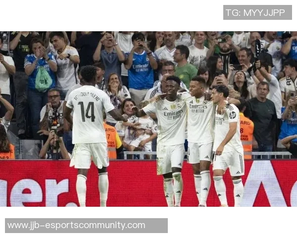 西甲激战:曼城与多特蒙德握手言和精彩瞬间回顾与分析 西甲激战:曼城与多特蒙德握手言和精彩瞬间回顾与分析