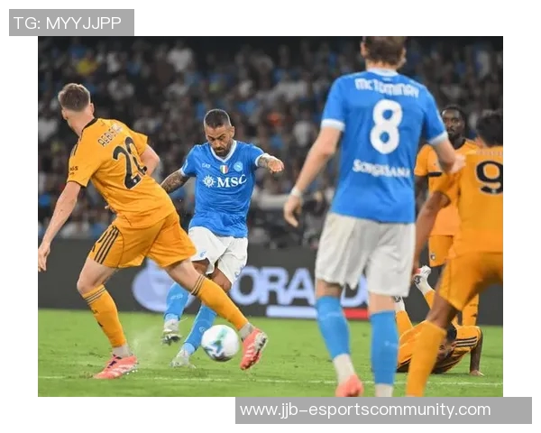 国王杯激战尤文图斯大胜那不勒斯红牌事件引发全场热议与转会传闻