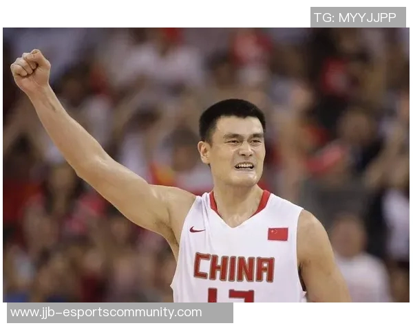 姚明与钱德勒的巅峰对决：篮球场上的巨人之战与传奇交锋