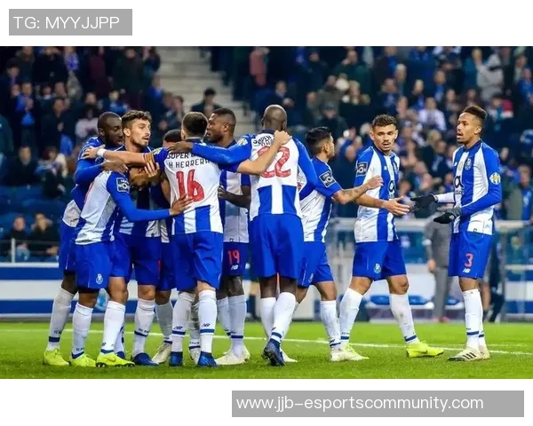 波尔图逆转里昂精彩绝伦国王杯激战引发全场狂欢