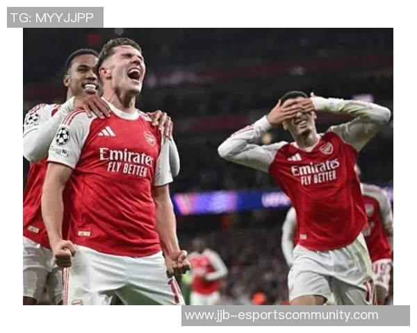 欧冠：阿森纳0-0曼联！横扫瞬间引爆全场战报