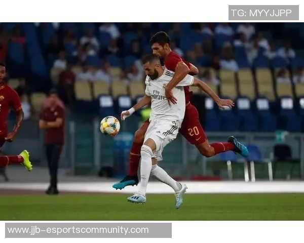 波尔图与皇马友谊赛战平绝杀时刻引发全场热烈反响