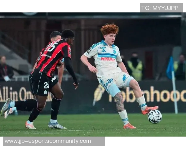 西甲激战波尔图与巴黎圣日耳曼平局红牌事件引发全场热议与转会猜想