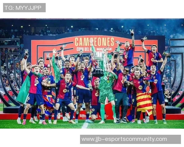 世界杯激战巴萨与阿森纳平局乌龙球引发全场热议与争议判罚