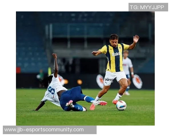 本菲卡大胜那不勒斯4-0战术解析与神扑瞬间回顾 本菲卡大胜那不勒斯4-0战术解析与神扑瞬间回顾