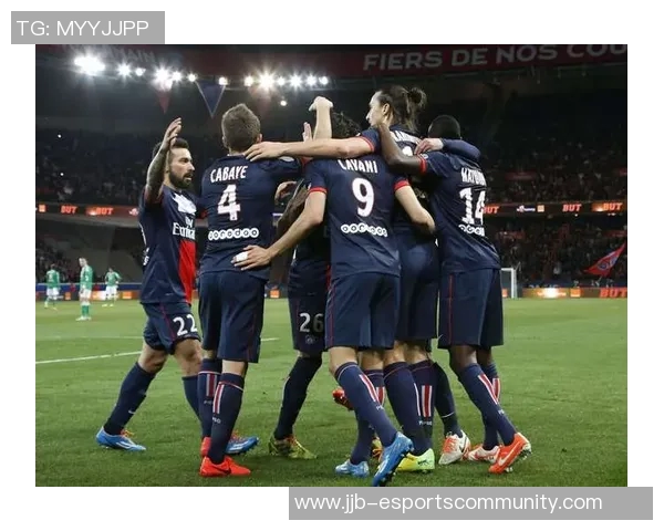 中超激战巴黎圣日耳曼大胜那不勒斯点球大战引发全场狂欢 中超激战巴黎圣日耳曼大胜那不勒斯点球大战引发全场狂欢