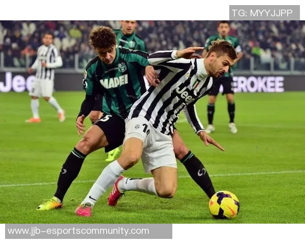 意甲激战:利物浦与尤文图斯战平帽子戏法引发全场热潮解析 意甲激战:利物浦与尤文图斯战平帽子戏法引发全场热潮解析