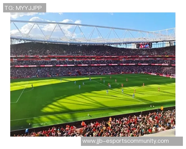 友谊赛精彩对决多特蒙德与阿森纳战成平局补时争议进球引发热议